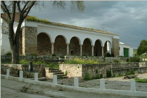 Hostal Los Claveles Baena Luaran gambar