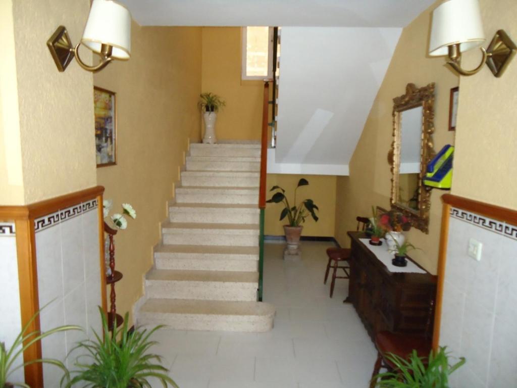 Hostal Los Claveles Baena Luaran gambar