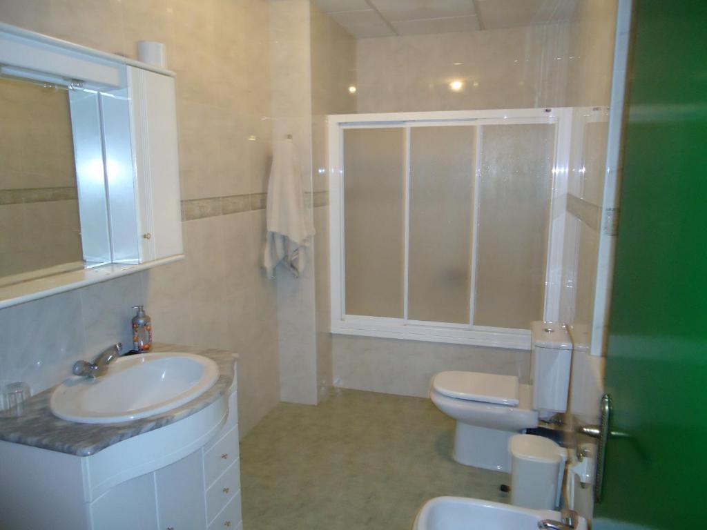 Hostal Los Claveles Baena Bilik gambar